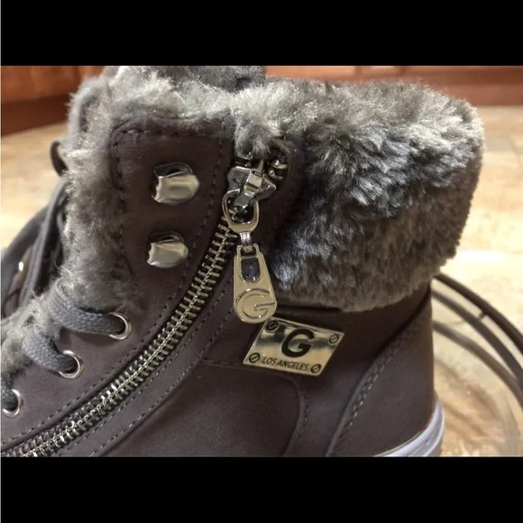 GBG Los Angeles sneakers by Guess NWOT - Picture 4 of 9
